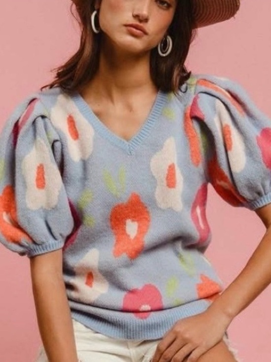 BiBi Sweaters - BiBi Floral Puff Short Sleeve V Neck Sweater Medium Blue Pink Orange